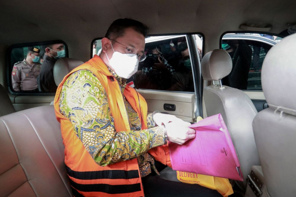Tham ô tiền cứu trợ COVID-19, bộ trưởng Indonesia lĩnh 12 năm tù -0