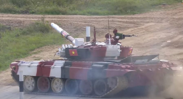 Việt Nam về nhì trong ngày ra quân Tank Biathlon 2021 -0