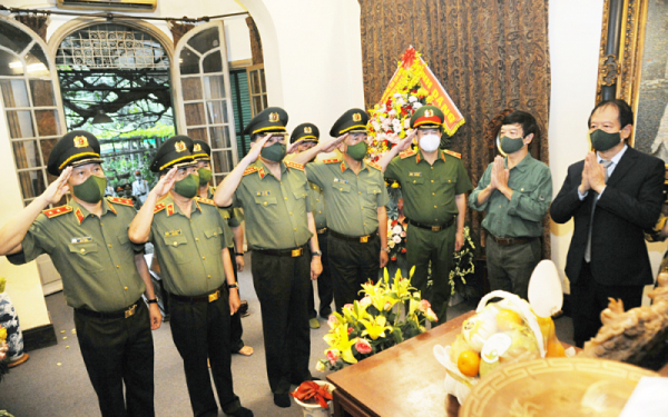 MPS leaders pay tribute to General Vo Nguyen Giap -0