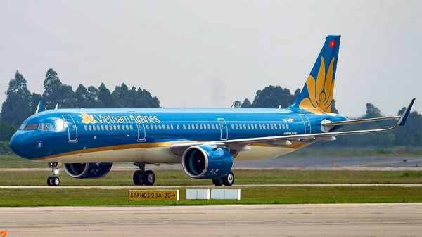 Vietnam Airlines transports citizens and medical equipment from US -0