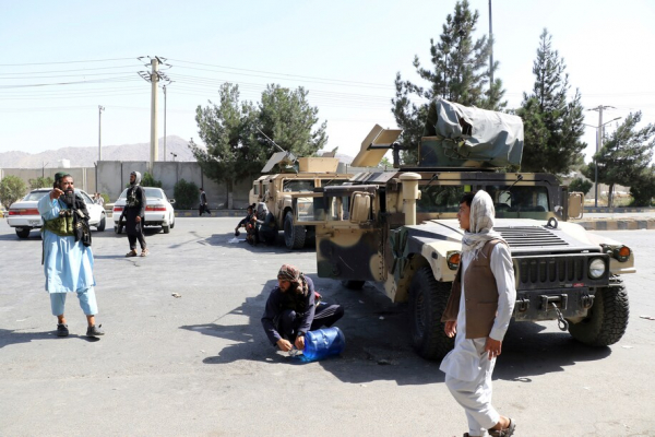 Mỹ không kích nhắm vào kẻ đánh bom liều chết ở sân bay Kabul -0