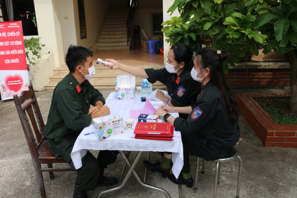 Trung đoàn CSCĐ Thủ đô phát động thi đua phòng, chống dịch và hiến máu tình nguyện -0