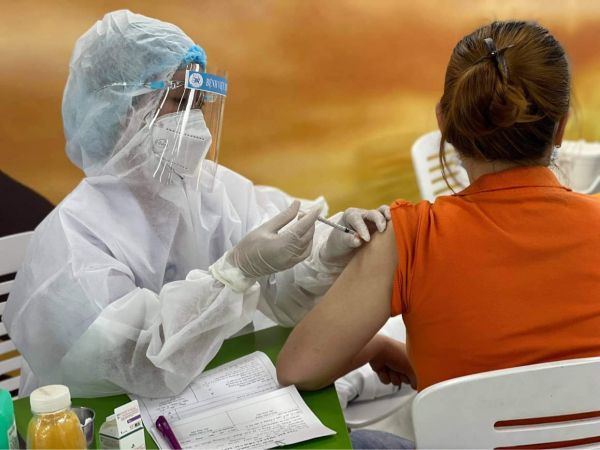 TP Hồ Chí Minh chia 4 giai đoạn tiêm vaccine đến cuối năm nay -0