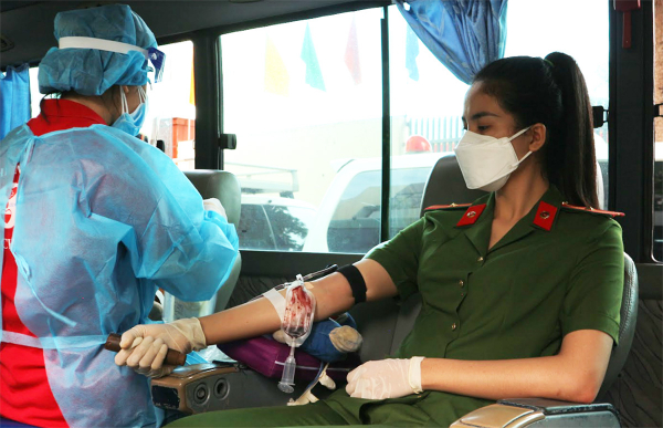 Công an quận Phú Nhuận thực hiện công trình “Ngân hàng máu - Hành trình yêu thương” -1