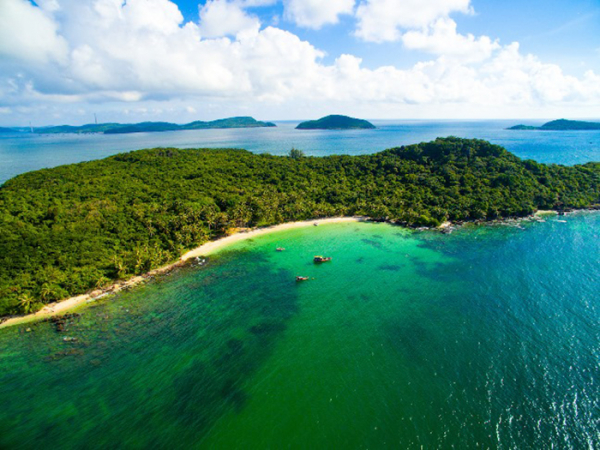 Top 3 điểm đến du lịch ven biển Việt Nam đang “hot” hiện nay -0