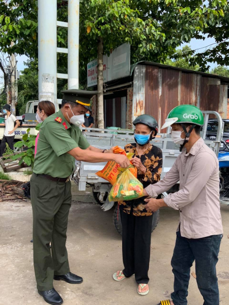 “Những chuyến xe nghĩa tình” đồng hành cùng Đồng Nai phòng chống dịch bệnh -0