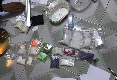 Vừa ra tù tiếp tục “giấu” hơn 1.000 viên ma túy tổng hợp dưới chân đèo Hải Vân -0