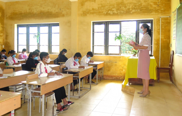 Thừa Thiên Huế cho học sinh đến trường học tập trong điều kiện bình thường mới -0