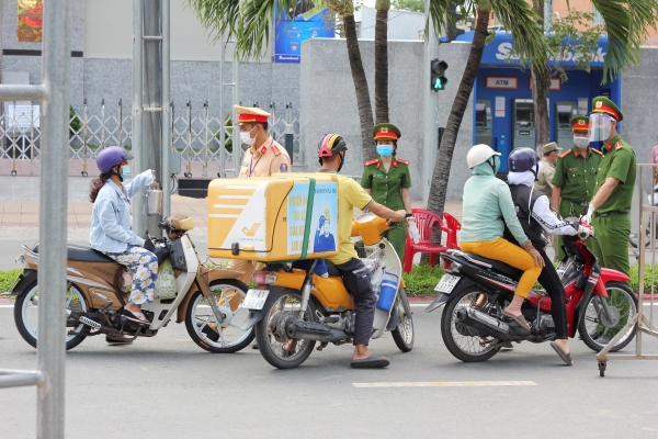 Bac Lieu Provincial Police serve as “shield” against COVID-19 -0