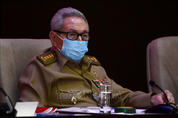 Chủ tịch nước Nguyễn Xuân Phúc gặp Đại tướng Raul Castro Ruz -0