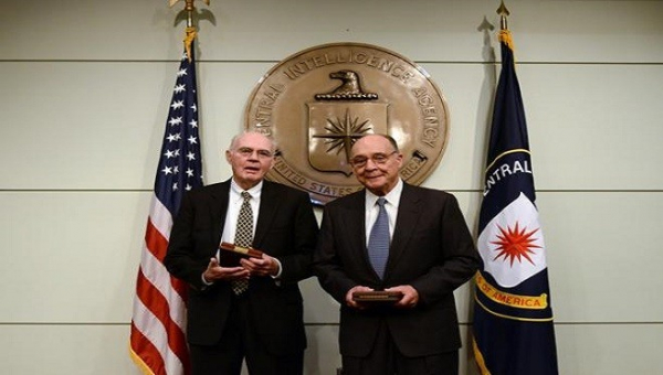 Bi kịch của hai điệp viên CIA bị bắt trong Chiến tranh Lạnh -0
