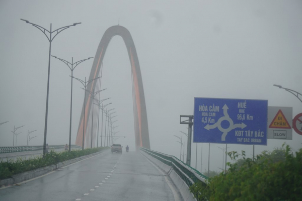 Áp thấp nhiệt đới khả năng thành bão, Đà Nẵng nghiêm cấm tàu thuyền ra khơi -0
