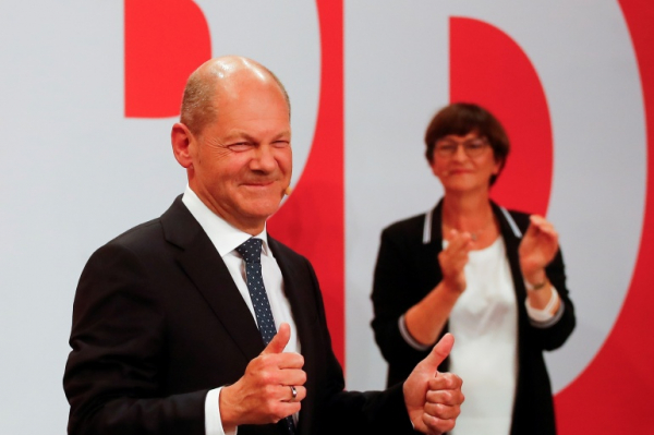 Đánh bại liên minh của bà Merkel, SPD 