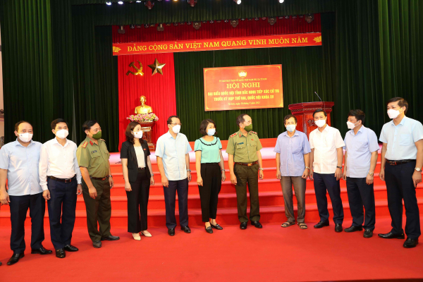 Thứ trưởng Trần Quốc Tỏ tiếp xúc cử tri thị xã Từ Sơn, Bắc Ninh -0