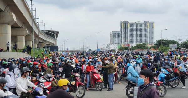 Chuẩn bị đầy đủ phương tiện để đưa người dân từ thành phố Hồ Chí Minh về quê  -0