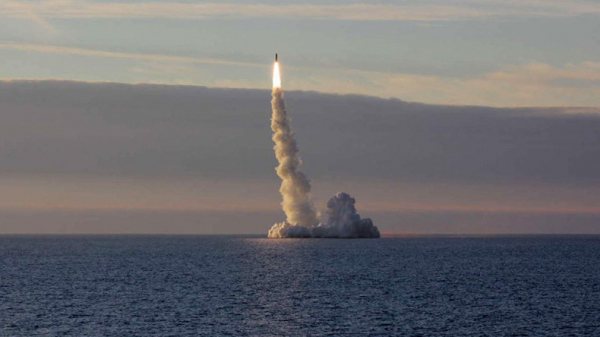 Tàu ngầm hạt nhân Nga phóng tên lửa siêu vượt âm Zircon -0