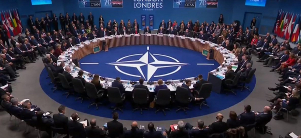 NATO trục xuất 8 nhà ngoại giao Nga, Moscow nói gì? -0