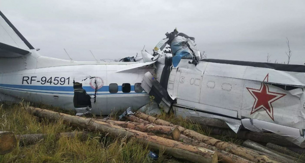 Rơi máy bay chở người nhảy dù ở Nga, 16 người thiệt mạng -0
