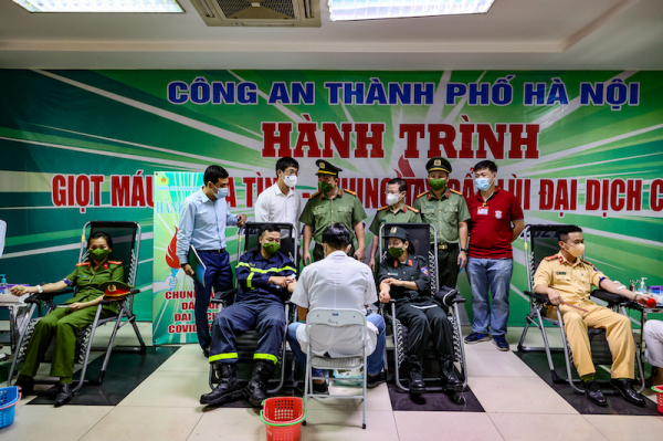 Hanoi Police introduces emergency blood donation team -0