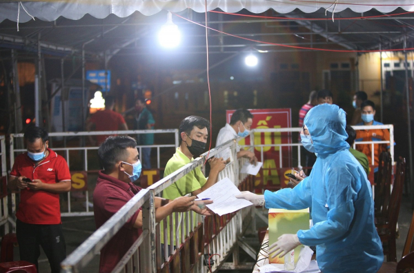 Bỏ quy định buộc người từ Quảng Nam vào Đà Nẵng phải có giấy xét nghiệm COVID-19 -1
