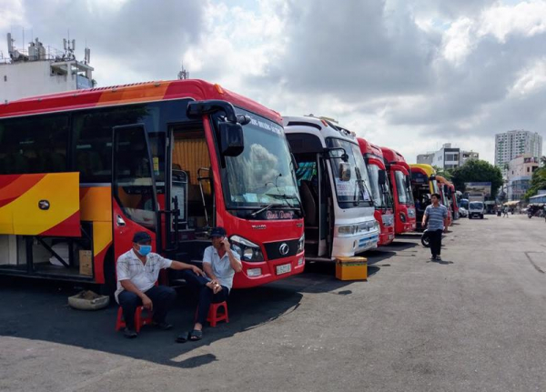 Vietnam to reopen interprovincial bus services  -0