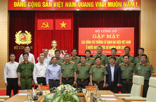 Bộ Công an gặp mặt các đồng chí Trưởng Cơ quan đại diện Việt Nam ở nước ngoài -1