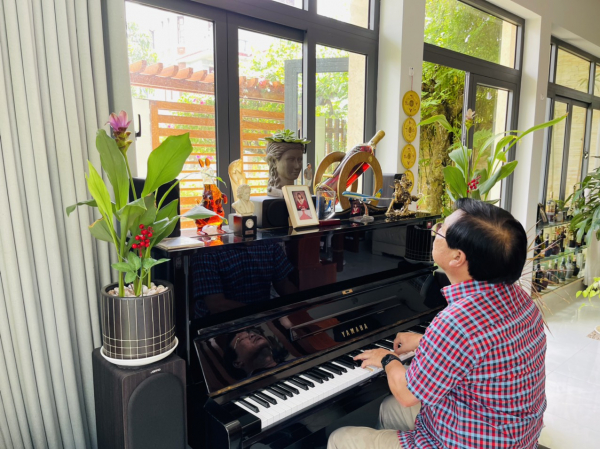 Nhạc sĩ Đinh Trung Cẩn: Có một “Tổ quốc gọi tên mình” trong mùa dịch -0
