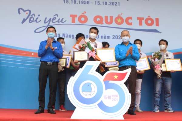 Nhiều chiến sĩ trẻ Công an TP Đà Nẵng được tuyên dương tấm gương thanh niên có nghĩa cử cao đẹp, cống hiến vì cộng đồng -0