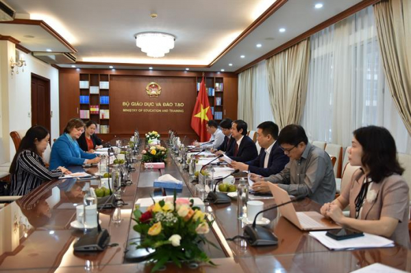 UNICEF sẵn sàng hỗ trợ Việt Nam tìm giải pháp sớm mở cửa trường học -0