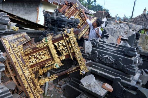 Vừa mở cửa du lịch, thiên đường Bali lại khốn khổ vì động đất  -0