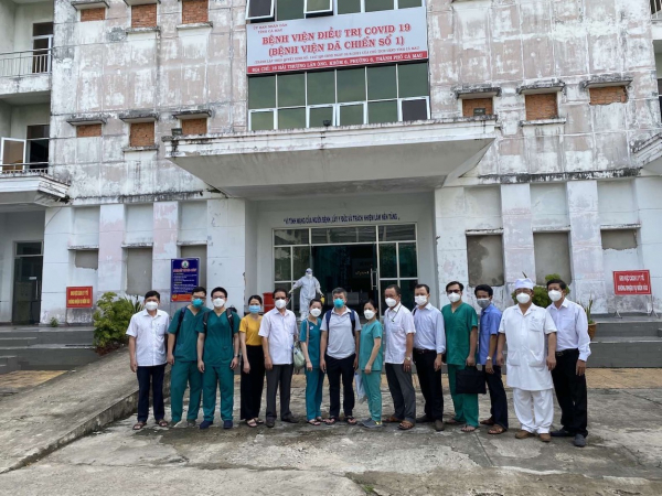Đoàn công tác Bệnh viện Chợ Rẫy cùng “Bác sĩ 91” tới  Cà Mau hỗ trợ phòng chống dịch COVID-19 -2