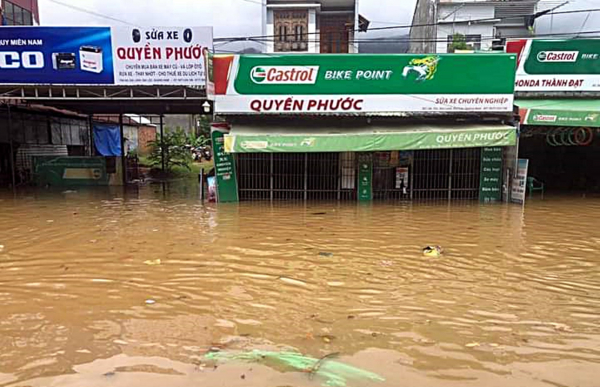 Nước lũ lên nhanh, hàng ngàn ngôi nhà ở Quảng Nam bị ngập sâu -0