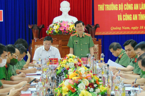 Deputy Minister Nguyen Van Son works with Quang Nam Provincial Police Department -0