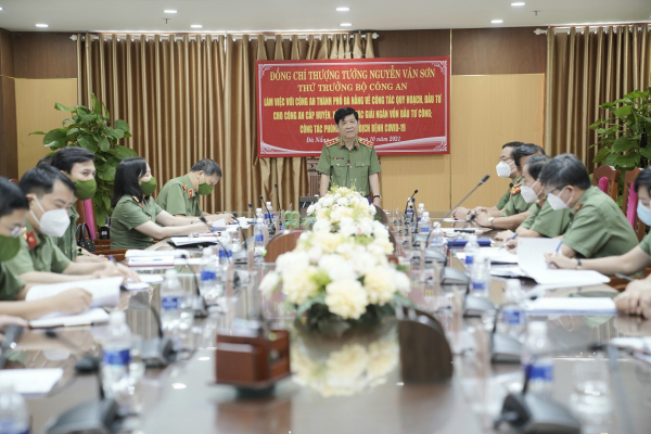 Thứ trưởng Nguyễn Văn Sơn kiểm tra công tác tại Công an Đà Nẵng và Bệnh viện 199 -0