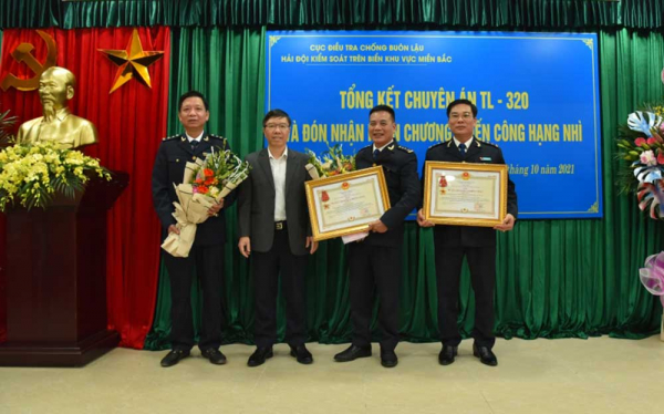 Hải đội 1, Cục Điều tra chống buôn lậu đón nhận Huân chương Chiến công hạng Nhì -0