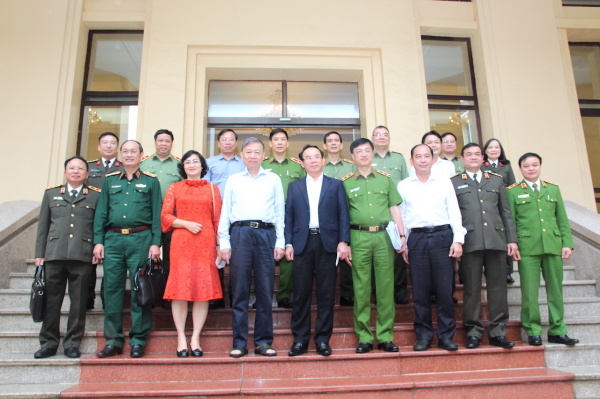 Lực lượng Công an linh hoạt, sáng tạo trên tuyến đầu chống dịch, ở đâu nhân dân cần đều có -0