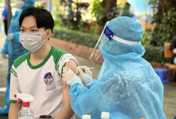 Tiêm vaccine Pfizer cho trẻ em: Liều lượng giống với người lớn -0