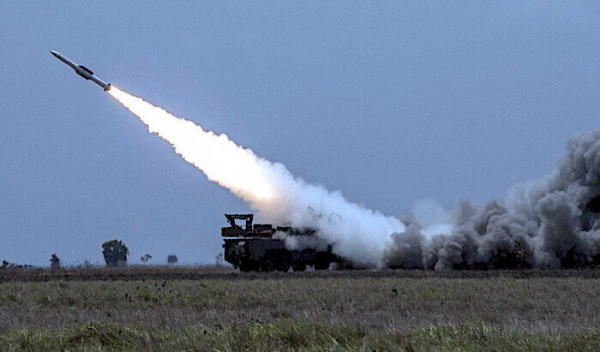 Tên lửa phòng không Buk do Nga sản xuất bắn hạ 2/8 tên lửa Israel -0