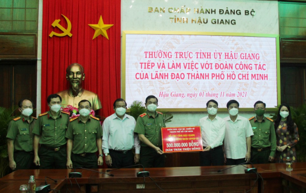 TP Hồ Chí Minh cảm ơn tỉnh Kiên Giang và Hậu Giang hỗ trợ phòng, chống dịch  -0