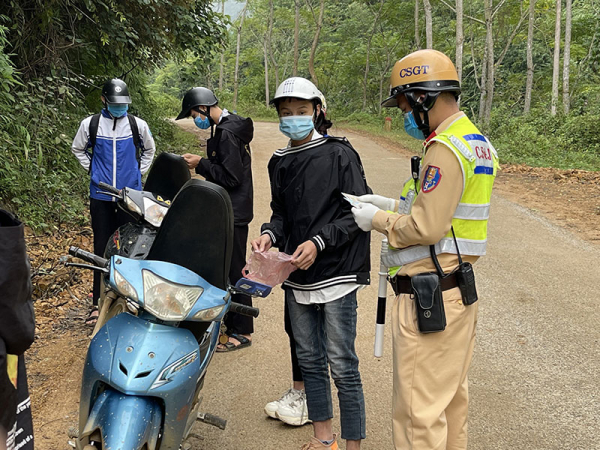 Tăng cường xử lý các “ma men” vùng cao -0