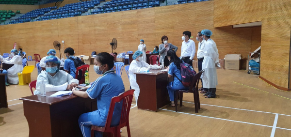Đà Nẵng tiêm 46.000 liều vaccine cho học sinh -2