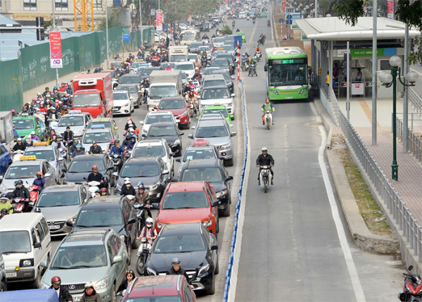 Nhiều băn khoăn với đề án thu phí ô tô vào trung tâm Hà Nội -0