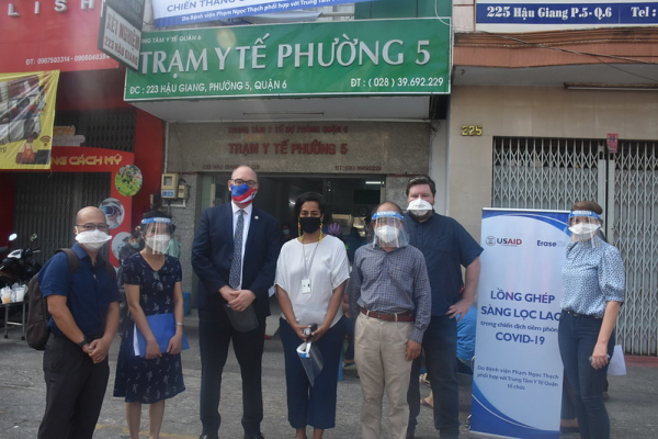 US supports Vietnam in introducing integration of tuberculosis screening into COVID vaccination sites -0