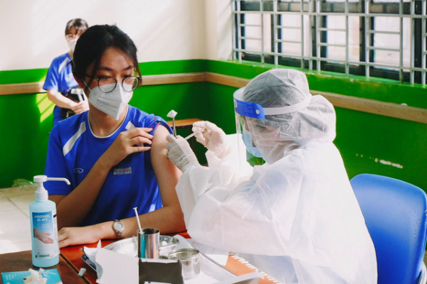 Tây Ninh huy động tối đa lực lượng y tế tiêm vaccine đảm bảo an toàn cho trẻ em -0