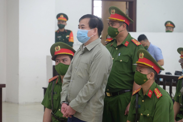 Phan Văn Anh Vũ bị đề nghị từ 7-9 năm tù về tội đưa hối lộ -0