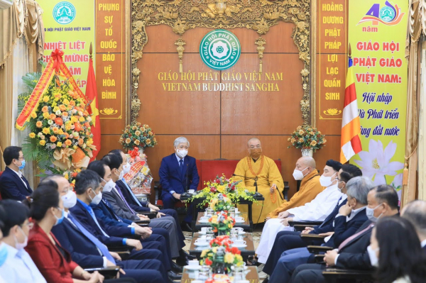 Chủ tịch Ủy ban Trung ương MTTQ Việt Nam Đỗ Văn Chiến thăm, chúc mừng Giáo hội Phật giáo Việt Nam -0