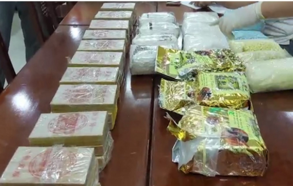 24kg ma túy ngụy trang trong xe chở xoài từ Campuchia vào Việt Nam -1