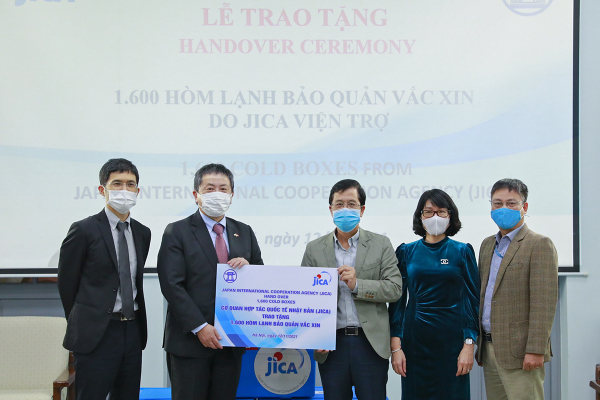 JICA cung cấp cho Việt Nam hòm lạnh bảo quản vaccine -0