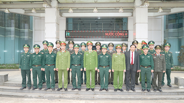 Thắt chặt hơn nữa mối quan hệ giữa hai Bộ Công an Việt - Lào -1