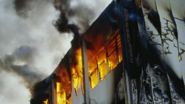  Cháy lớn tại khu điều trị COVID-19, ba người thiệt mạng -0
